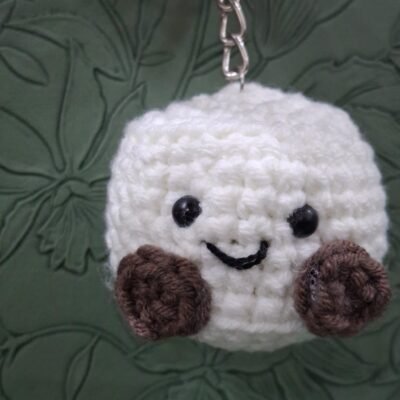 Crochet marshmellow keychain