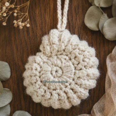 Handmade Crochet Shell Bag Charm – Cream Seashell Keychain